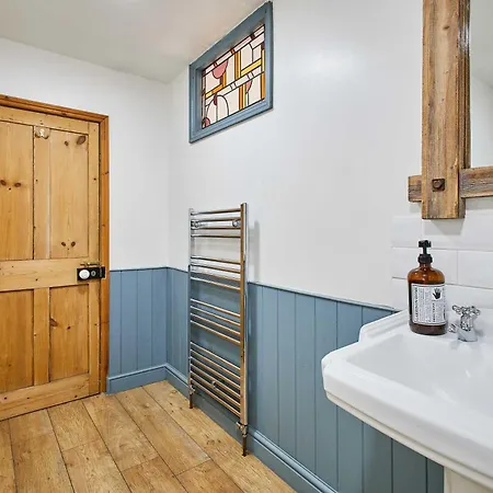 Host & - The Old Bakehouse